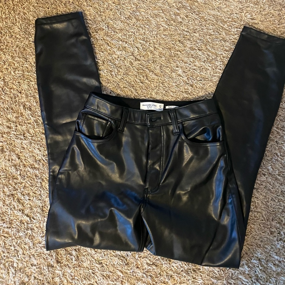 Abercrombie & Fitch Curve Love